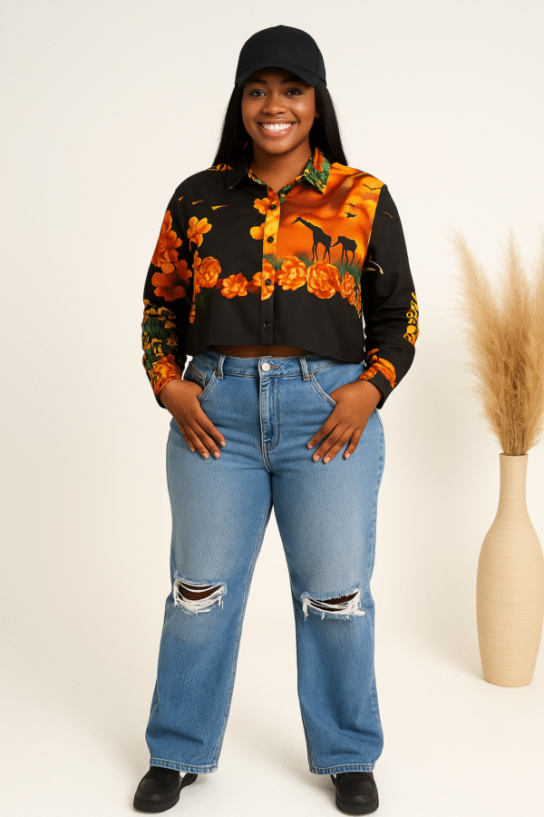 Buttoned cropped shirt